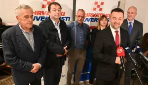 Vukovar, 25.10.2025. - Izborni sabor Hrvatskih suverenista odr?an je u Kongresnoj dvorani Rodne ku?e Lavoslava Ru?i?ke. Na fotografiji Marijan Pavli?ek. foto HINA/ Gordan Pani?/ gp