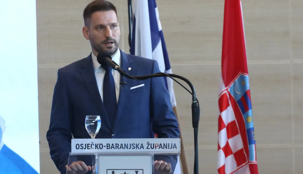 Osijek, 06. 10. 2025, Svečnon obilježavanje završetka projekta izgradnje i početak rada u novoj zgradi I. gimnazije Osijek. Ivan Radić.snimio GOJKO MITIĆ