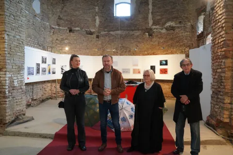 Velika izložba 98 fotografa Meraja 2025.