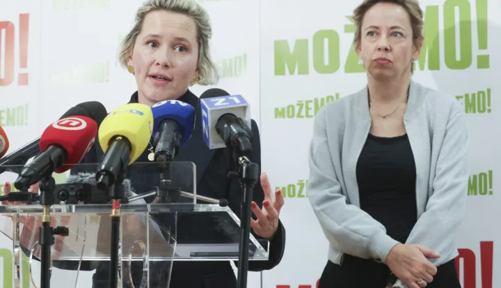 Zagreb, 24.10.2025. - Konferencija za medije stranke Možemo!. Na fotografiji saborska zastupnica Ivana Kekin, zamjenica gradonačelnika Danijela Dolenec. foto HINA/ Lana SLIVAR DOMINIĆ/ lsd