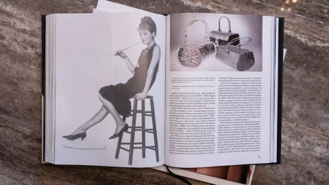 Moda – Povijest odijevanja, mode i modnog dizajna, Školska knjiga