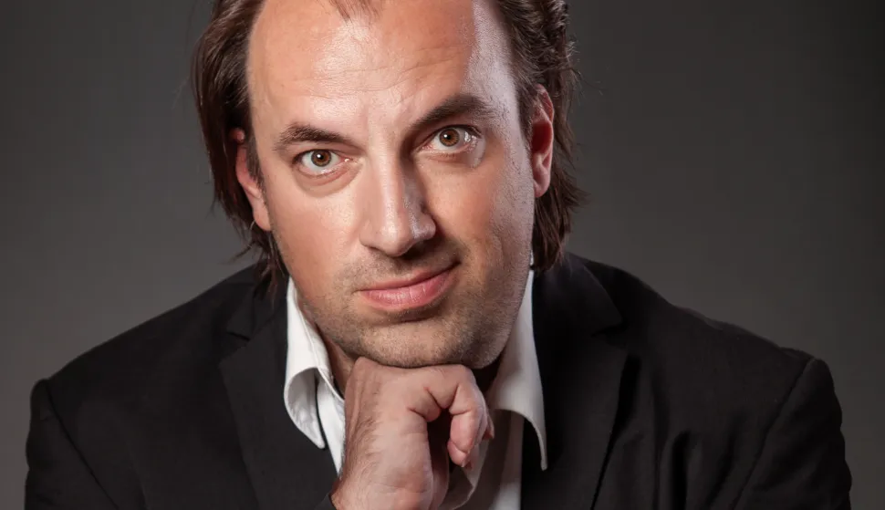 Vladimir Milinovic @ DominionArt studiomagazin Vladimir Milinović, medijski stručnjak i konzultant 