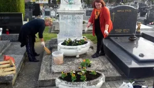 Ženska inicijativa HNS-a Đakovo: Uredile grobove zaslužnih