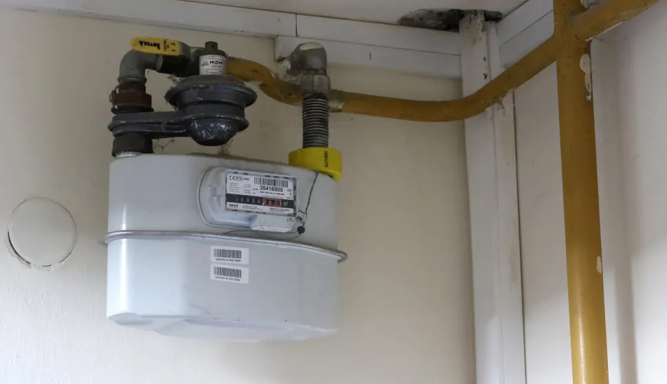 Osijek, 27. 07. 2022, Plinske instalacije i brojila u zgradama. Plinski prikljucak i sat.snimio GOJKO MITIĆ