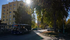 Drama na osječkom Vijencu Petrove gore: Deložirana starija žena odbija pomoć i već mjesec dana živi na stubištu