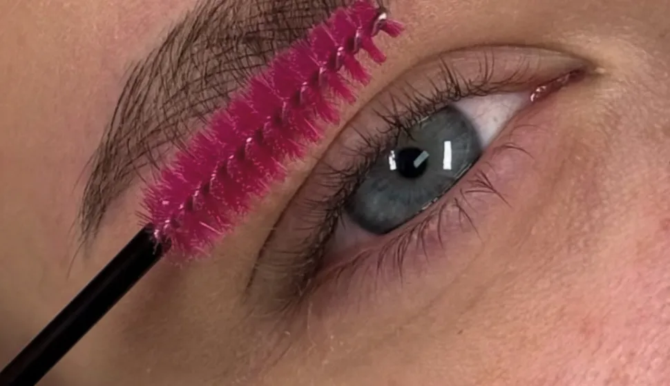 Marija Veber – prva u Slavoniji i Baranji koja izvodi Hairstroke tehniku obrva