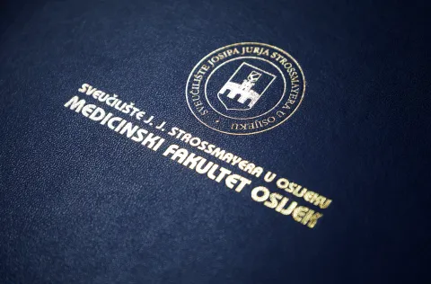 Osijek, 30. 10. 2025., Medicinski fakultet Osijek, MFOS, promocija, promocija diplomiranih studenata Medicinskog fakulteta Osijek, ilustracija SNIMIO BRUNO JOBST