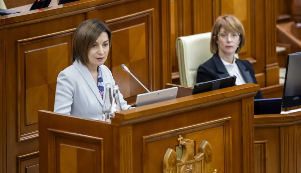 epa12473576 President of Moldova Maia Sandu delivers her speech during an inaugural session of new Moldovan Parliament in Chisinau, Moldova, 22 October 2025. moldova held its general elections on 28 September. EPA/STRINGER