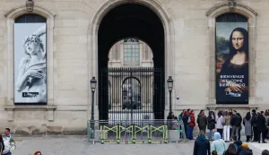 epa12464607 The south-east facade of the Louvre museum is seen closed at Quai François-Mitterrand, after a robbery of Louvre museum, in Paris, France, 19 October 2025. The Louvre Museum was targeted in a robbery by several criminals who smashed windows to steal jewelry. The museum was later closed. French Culture Minister Rachida Dati called it 'an attack on France's cultural heritage.' EPA/Mohammed Badra