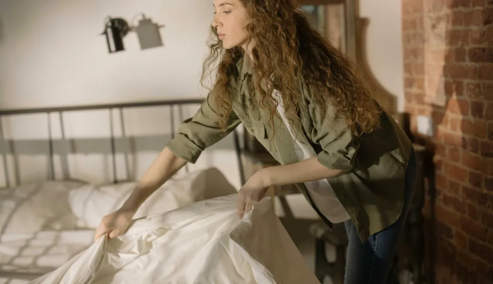 pospremanje kreveta, mijenjanje posteljine