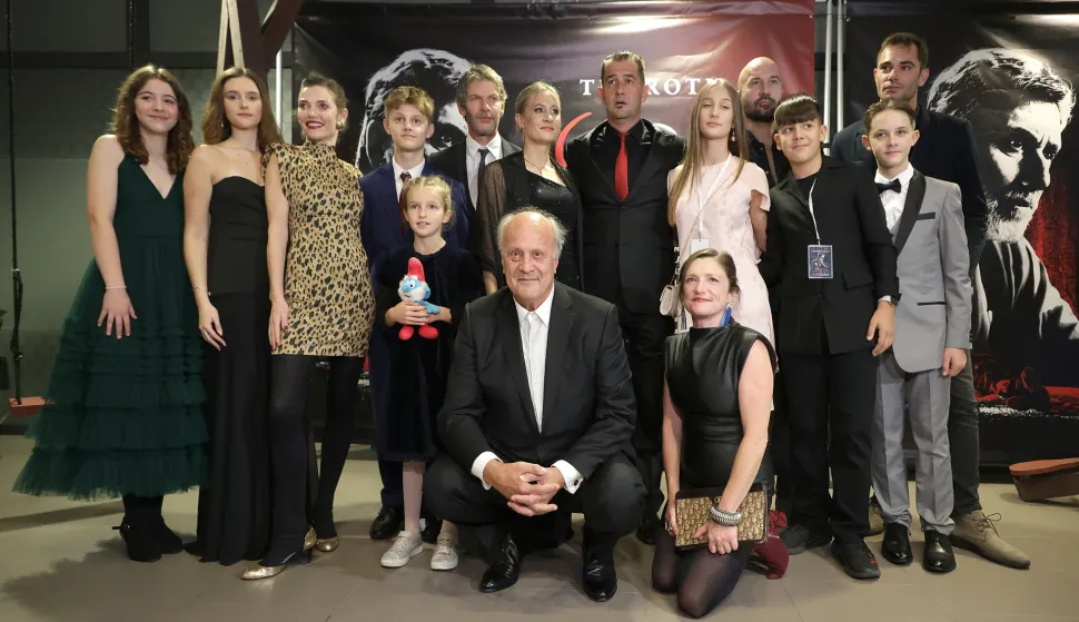 Osijek, 02. 11. 2025., Dvorana Gradski vrt, 260 dana, 260 days, Svjetska premijera, film, premijera, glumci; Jakov Sedlar SNIMIO BRUNO JOBST