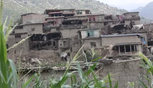 epa12342886 Damaged buildings after an earthquake in Kunar, Afghanistan, 01 September 2025. At least 800 people have been killed and some 2,000 injured after a shallow magnitude-6.0 earthquake and several aftershocks shook Nangarhar and Kunar in eastern Afghanistan overnight, officials reported Monday. EPA/STRINGER