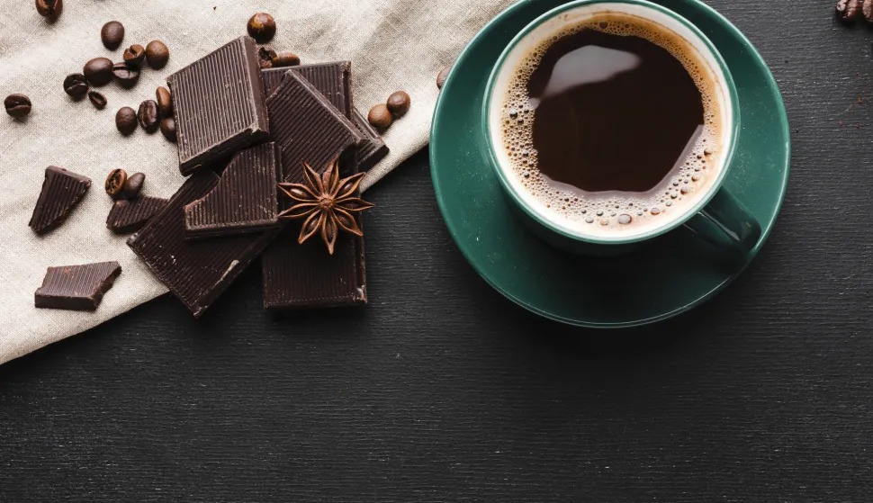 kava ilustracija kava i čokolada freepik