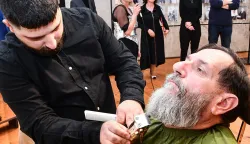 Izložba “Ajmo kod brice” uz besplatno vodstvo