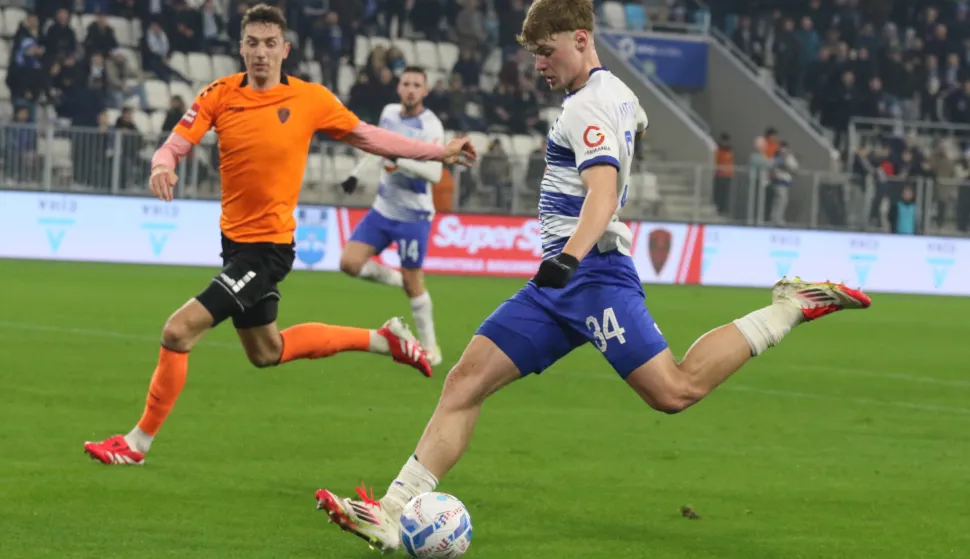 Osijek, 24. 01. 2025, Opus Arena. Nogomet. SuperSport HNL 24/25. Osijek - Šibenik. Anton Matković (34).snimio GOJKO MITIĆ