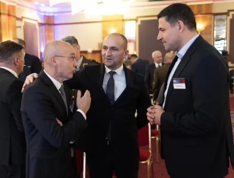 Zagreb, 5.11.2025 - Konferencija "Obrambena industrija Hrvatske 2025. - Europske prilike, dual-use tehnologije i globalna sigurnost". Na slici Damir Krstičević, Ivan Anušić i Davor Bernardić.Foto Hina/ Dario GRZELJ/ dag