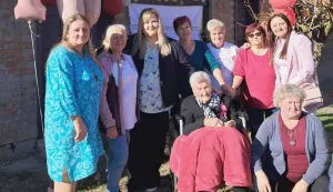 Čestitari s bakom Macomfoto: Općina Babina Greda