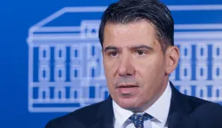 Zagreb, 17.09.2025. - Saborski zastupnik Nikola Grmoja komentirao je u izjavi za medije situaciju oko predloženog seksualnog zakona i "kartama seksalicama" u gradu Zagrebi.Na fotografiji Nikola Grmoja.foto HINA/ Edvard ŠUŠAK