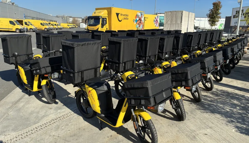 Hrvatska pošta, električni mopedi, vozni park, studeni 2025.
