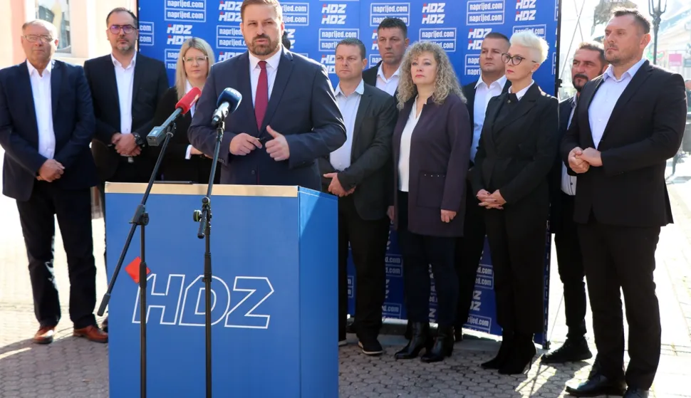 ĐakovoPresica gadonačelnika i nositelja HDZ-ove lsite za gradsko vijeće Marina mandarićaStudeni 2025.