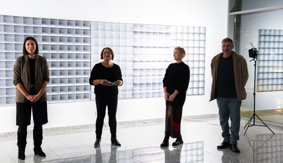 Osijek, 8. 11. 2025., Izložba Ane Mušćet - ŠAVOVIizložba; Kulturni centar Osijek; Ana Mušćet; djelo