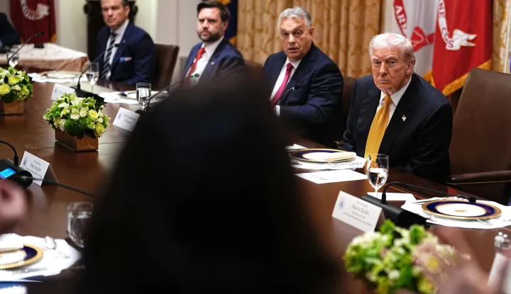 epa12511085 United States President Donald J Trump (R) hosts a bilateral lunch with Prime Minister of Hungary Viktor Orban (C) in the Cabinet Room of the White House in Washington, DC, USA, 07 November 2025. EPA/AARON SCHWARTZ/POOL