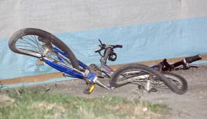 12.7.2008. Poginula 19-godinja biciklistica u Karlovcu. Na nju naletio pijan sa kombijem. Snimio: R. FAJT------crna2 st color