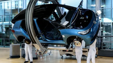 sASTAVLJANJE AUTOMOBILA