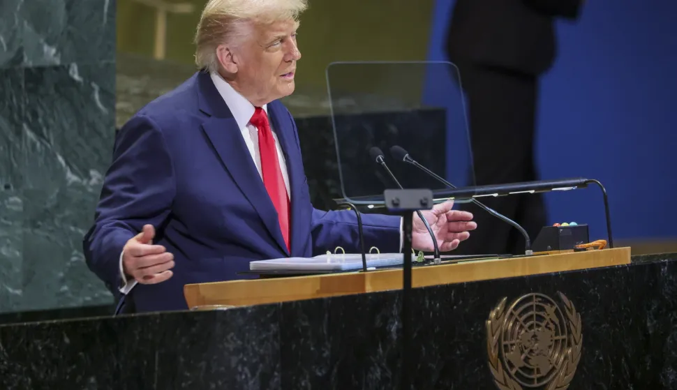 epa12399872 US President Donald Trump speaks during the General Debate of the 80th session of the United Nations General Assembly (UNGA) at the United Nations headquarters in New York, New York, USA, 23 September 2025. EPA/SARAH YENESEL