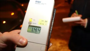 Zagreb,12.11.2004 (crna) - Nocasnji rekorder s 1,44 promila - Pojacana policijska kontrolabrzine i alkohola prigodom Martinja. foto Davor Kovacevic