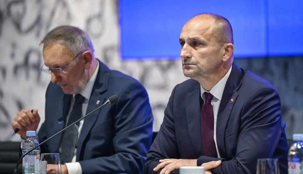 04.06.2025., Zagreb - Potpredsjednik Vlade Republike Hrvatske i ministar obrane Ivan Anusic i nacelnik Glavnog stozera Oruzanih snaga general-pukovnik Tihomir Kundid te potpredsjednik Vlade i ministar unutarnjih poslova Davor Bozinovic i ravnatelj Ravnateljstva civilne zastite Damir Trut predstavili su izmjene i dopune Zakona o obrani i Zakona o sluzbi u Oruzanim snagama kao podloge za uvodenje temeljnog vojnog osposobljavanja. Photo: Neva Zganec/PIXSELL