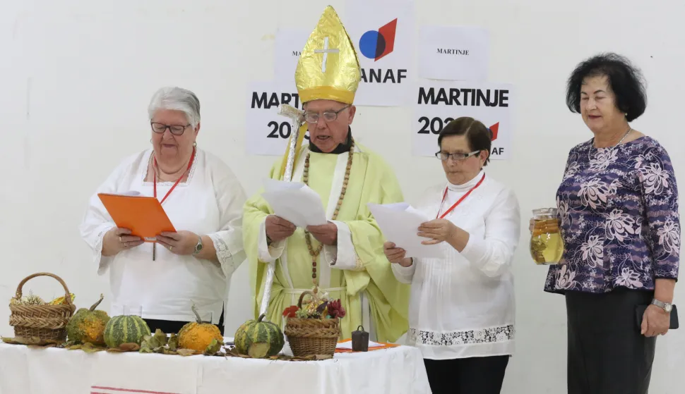 Osijek, 11. 11. 2025, Josipovac, Hrvatski dom. Umirovljenici, Matica umirovljenika slavi Martinje.snimio GOJKO MITIĆ