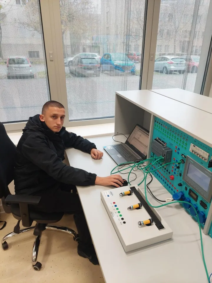 Centar izvrsnosti u ELPROS-u: Od robotike do UI-ja, od šaha do podcasta