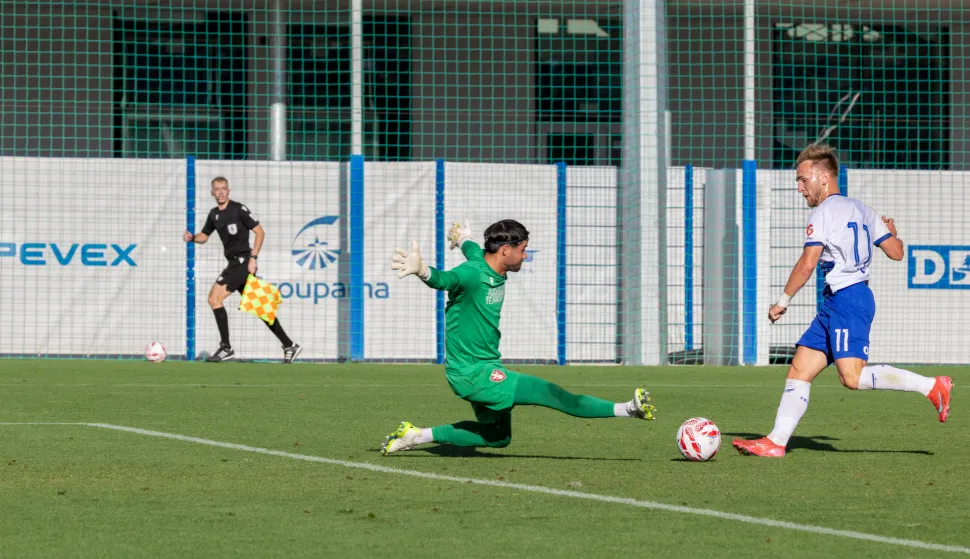 NK Osijek - Szentlörinc, prijateljska utakmica. Nail Omerović