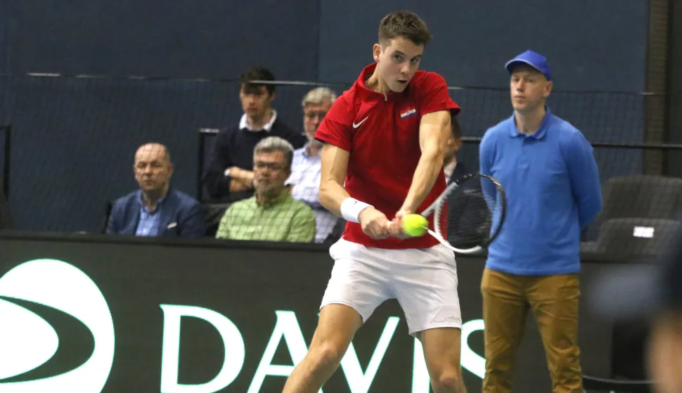 Osijek, 01. 02. 2025, SD Gradski vrt, tenis, Davis Cup, drugi dan. Hrvatska - Slovačka. Singl, revijalni meč, Matej Dodig vs Norbert Gombos. Matej Dodig.snimio GOJKO MITIĆ