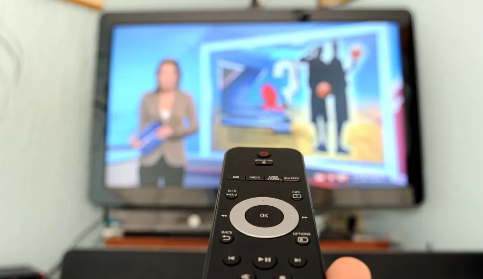 RIJEKA,12.01..2011.FOKUSILUSTRACIJA TELEVIZIJA, TV PROGRAM, HTV, NOVA TV, RTL, DALJINSKI UPRAVLJA?, TELEVIZIJSKI PROGRAM... TV PRIJEMNIK....TV PRETPLATA...SNIMIO SERGEJ DRECHSLER