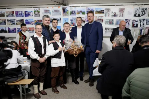 Otvorena je i fotoizložbaustupljeno