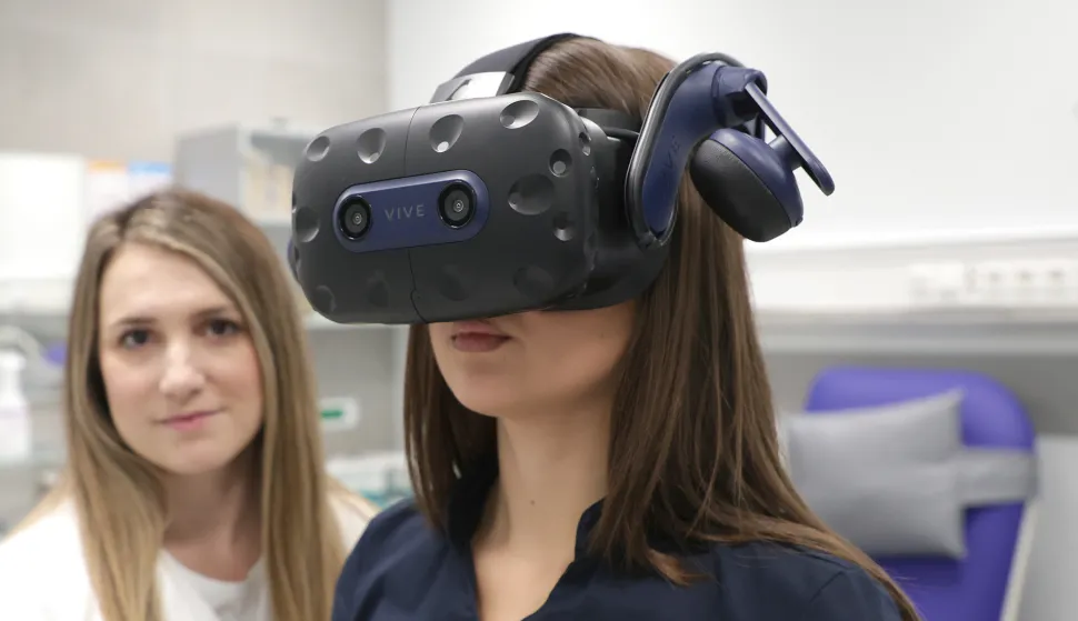 Osijek, 10. 11. 2025., KBC Osijek, OHBP, Zavod za audiologiju i fonologiju, VR, virtualna stvarsnost, virtual reality, vestibularna rehabilitacija, Tihana Mendeš - specijalist ORL SNIMIO BRUNO JOBST