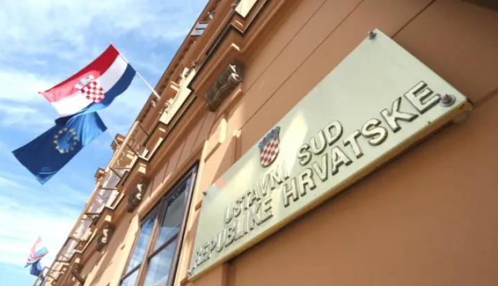 22.05.2013., Zagreb - Ustavni sud RH na sjednici je raspravljao o tome je li Kurikulum zdravstvenog odgoja u osnovnim i srednjim skolama u skladu s Ustavom, medjunarodnim aktima i zakonom.Nakon rasprave Ustavni sud donio je odluku o privremenoj zabrani spolnog odgoja zbog nepostivanja procedura prilikom njegovog donosenja.Photo: Marko Lukunic/PIXSELL------1 stupac colornovosti