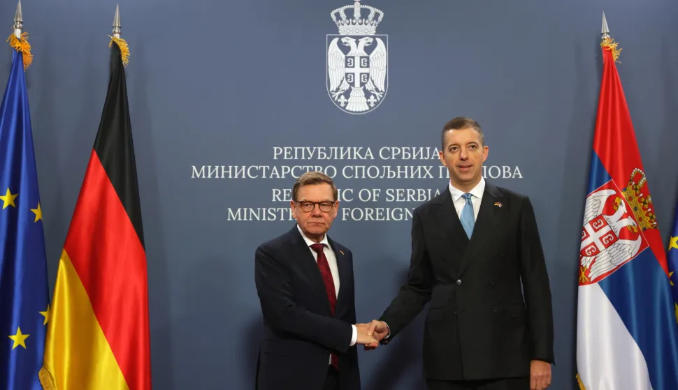 epa12532700 Serbian Foreign Minister Marko Djuric (R) shakes hands with German Foreign Minister Johann Wadephul (L) ahead of their meeting in Belgrade, Serbia, 18 November 2025. The German foreign minister is on an official visit to Serbia. EPA/ANDREJ CUKIC