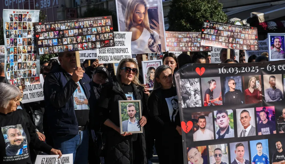 epa12527601 The parents and relatives of the victims of the fire in the night club in Kocani hold the pictures of their late children during a march for justice through the streets of the capital Skopje, Republic of North Macedonia, 15 November 2025. The fire at a discotheque in Kocani in the early hours of 16 March 2025 claimed the lives of 63 people and left over 100 injured. The trial for the victims of the catastrophe in Kochani begins on 19 November in Skopje. EPA/GEORGI LICOVSKI