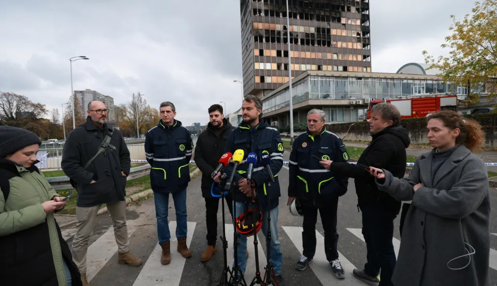 Zagreb, 19.11.2025. - Izjave za medije u vezi požara u Vjesnikovom neboderu. U Vjesnikovom neboderu na Slavonskoj aveniji požar je izbio u ponedjeljak malo prije ponoći. Na fotografiji Mario Uroš. foto HINA/ Lana SLIVAR DOMINIĆ/ lsd