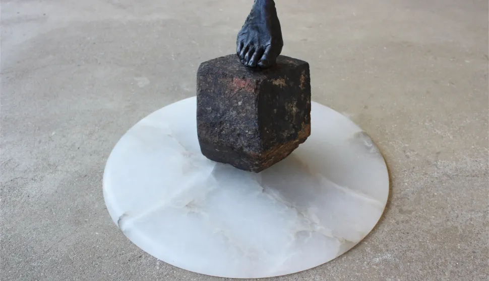 Izložba "Dorothy Cross: Kinship/Srodstvo" od 27. studenoga 2025. u Arheolo&scaron;kom muzeju u Zagrebu