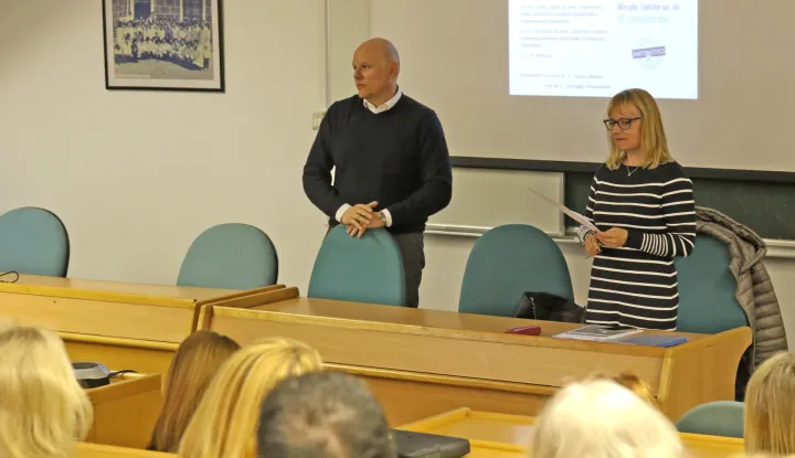 Osijek, 19. 11. 2025, KBC Osijek, Medicinski fakultet, predavaonica P2 - 2. kat. Antibiotici u fokusu. Domagoj Drenjančević i Suzana Mimica.snimio GOJKO MITIĆ