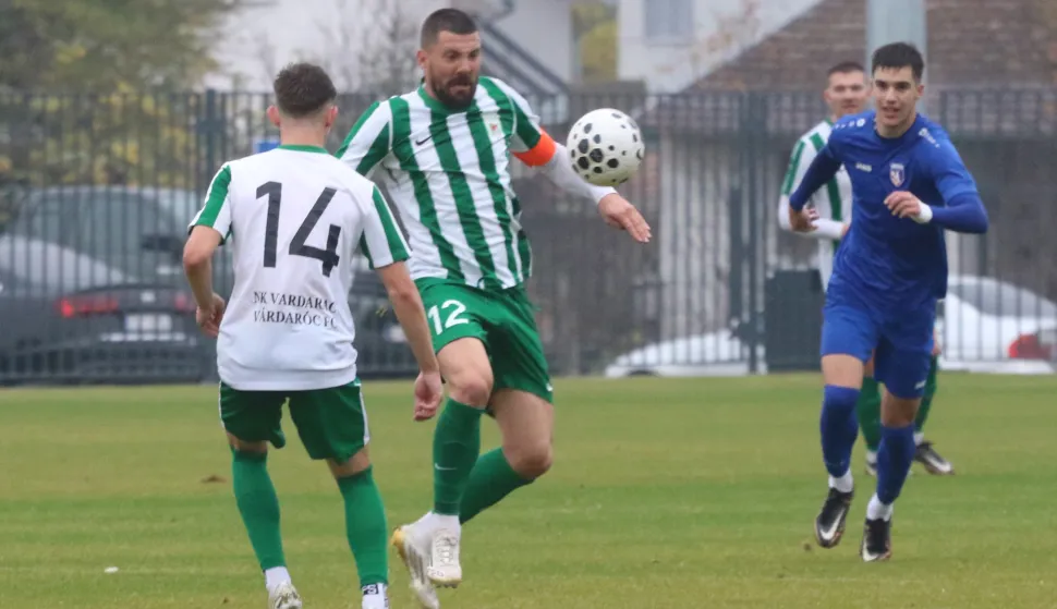 Vardarac, 08. 11. 2025, Vardarac, Igralište, V Arena, nogomet. Vardarac - Slavonija (Požega), Treća NL Istok.snimio GOJKO MITIĆ