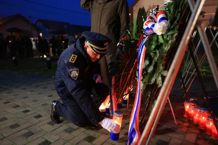 Polaganje vijenaca u Ivanovcu