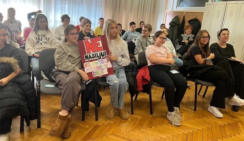 Koje opasnosti po djecu vrebaju sa interneta