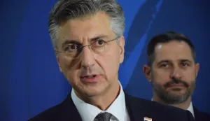 Dubrovnik, 21.11.2025. - Premijer Andrej Plenković sudjeluje u petak u Dubrovniku na Danima hrvatskog turizma, a tom prigodom je dao i izjavu. Foto HINA/ Baldo MARUNČIĆ/ bm