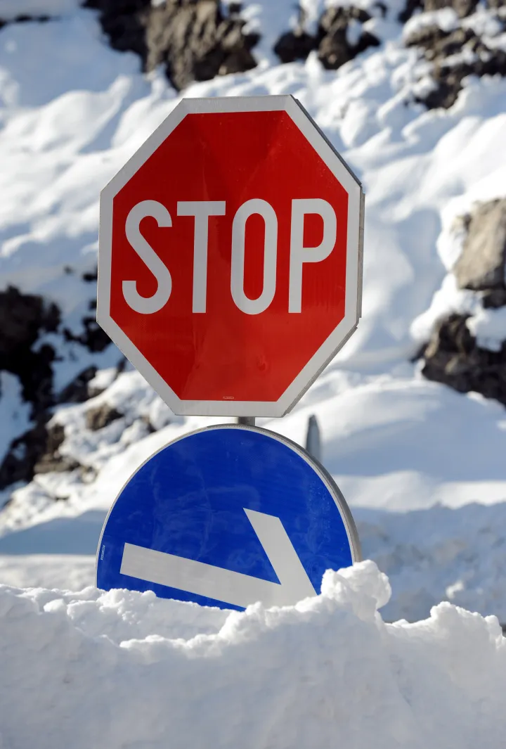 z1212d05 ZAGREB 11.12.2011 NOVOSTI-autocesta,snijeg,ilustracije- snimio Denis Lovrovic            