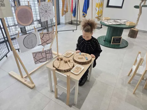 Vrtićarci iz Malog princa istraživali prirodne materijale, Vinkovci, studeni 2025.